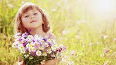 littlegirlwithflowers