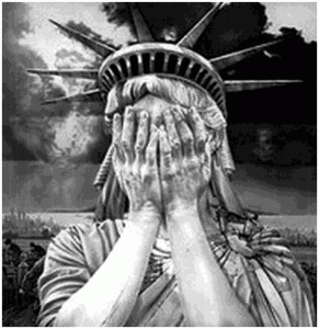 statue-liberty-hands473x488